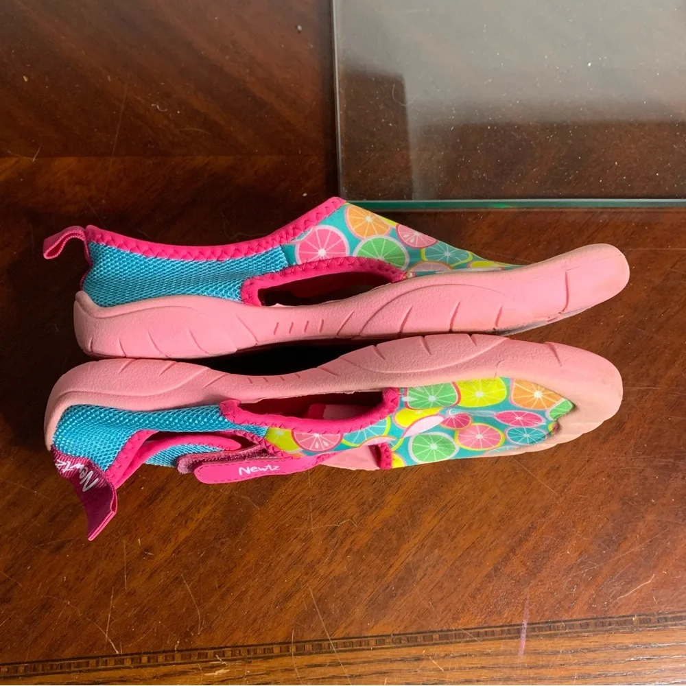 Newt Citrus Toed Water Shoes